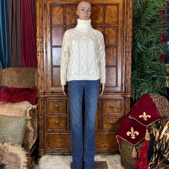 NWOT Ivory Chunky Cable Knit Turtleneck Sweater - Picture 4 of 11